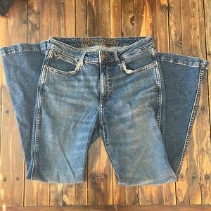 Wranglers Trumpet flare